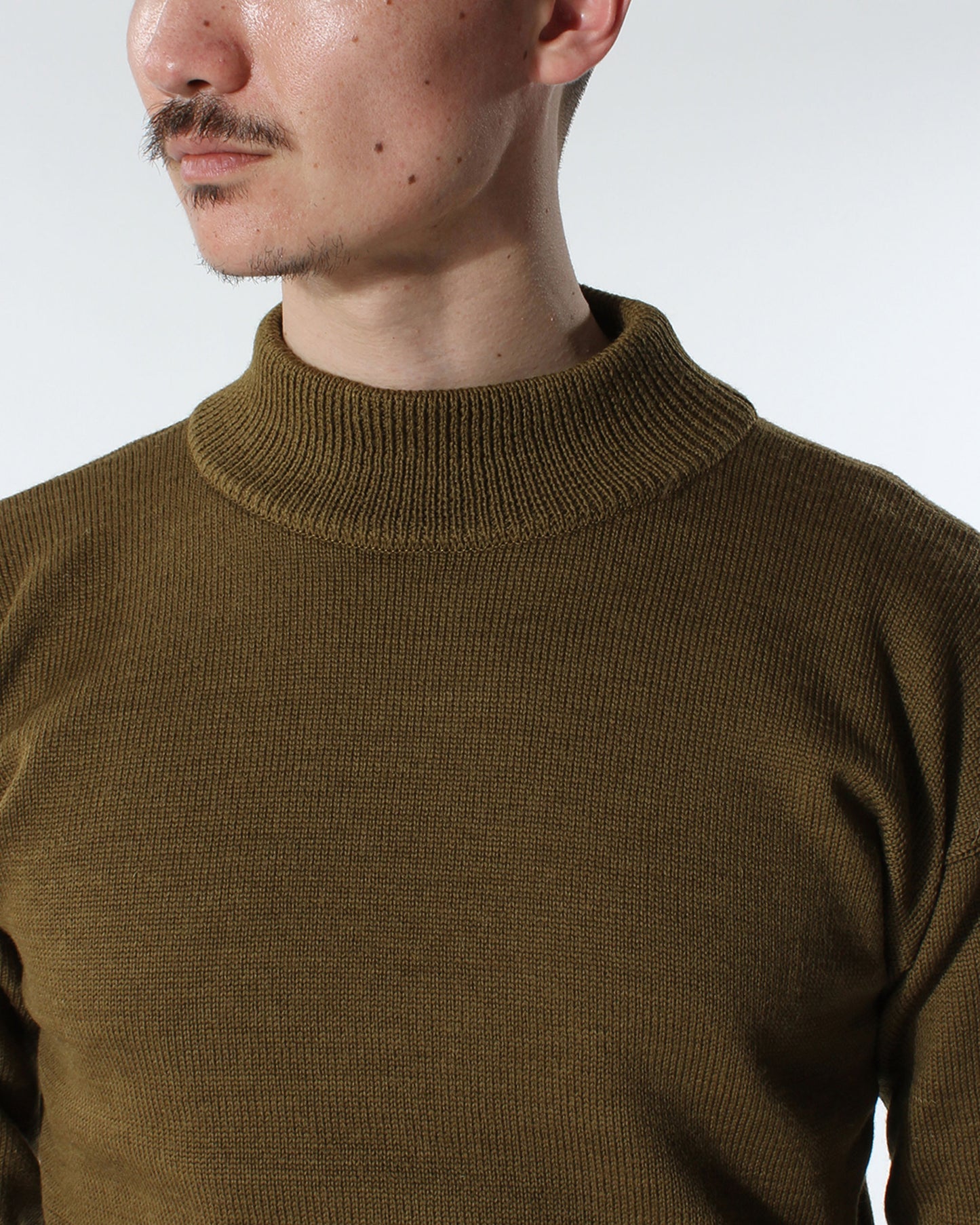 GOB MOCK NECK
